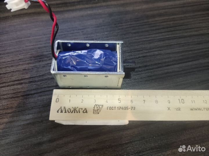 Электромагнитный клапан с сердечником, толкатель