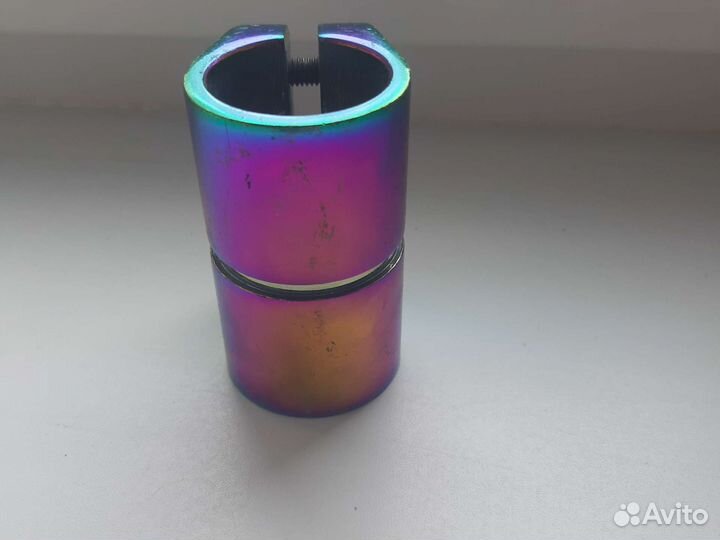 Зажим на трюковой самокат