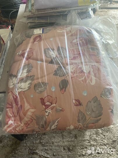 Одеяла новые. Разные виды. Разные размеры