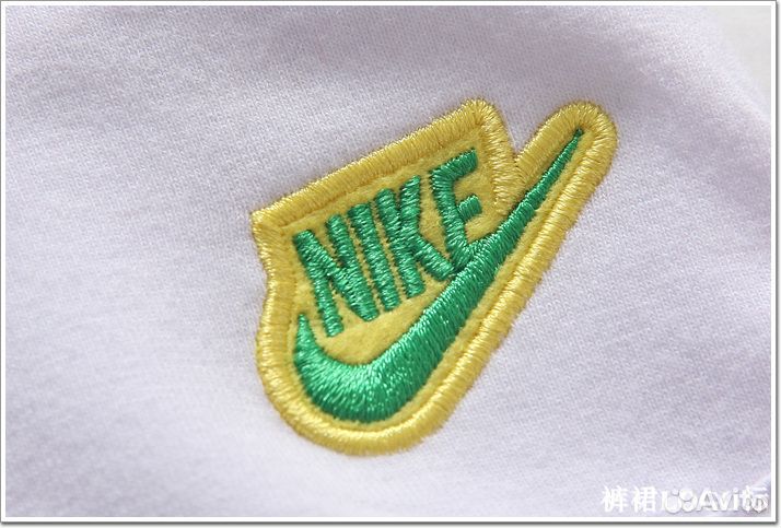 Машинная вышивка на одежде