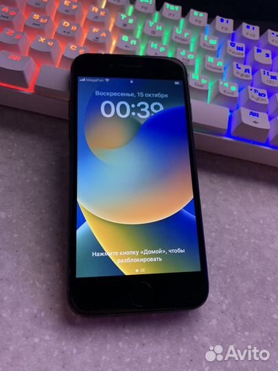 iPhone 8, 64 ГБ