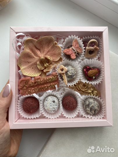 Шоколад ручной работы, клубника в шоколаде