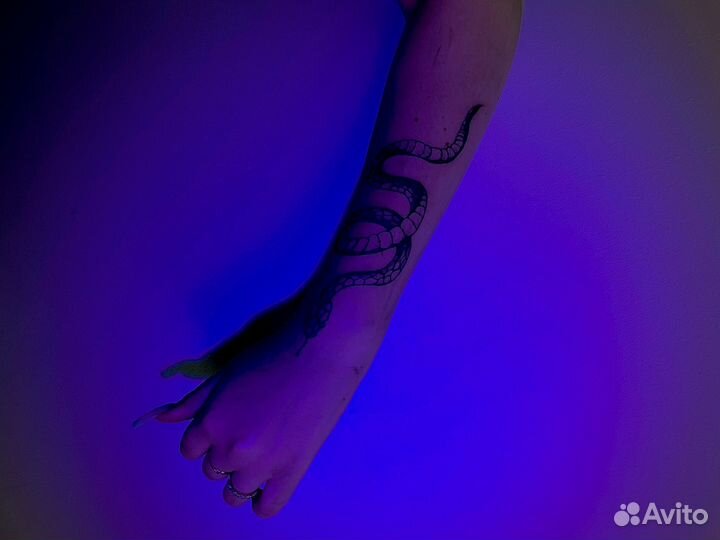 Мастер татуировки