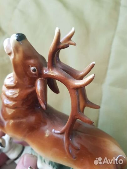 Фарфоровая статуэтка