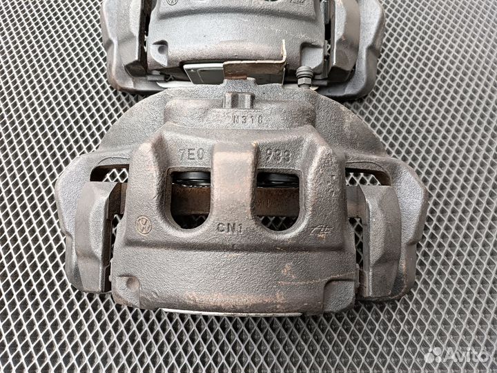 Передние суппорта Volkswagen T5 T6