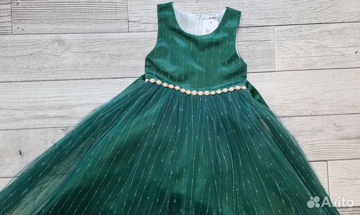 Новое Платье для девочки в пол зеленое118-122 см