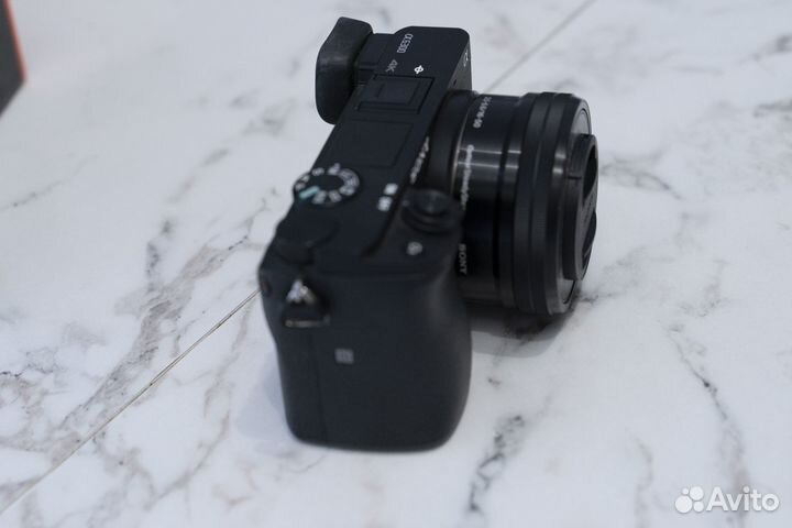 Sony a6300 kit (пробег 1379 кадров)