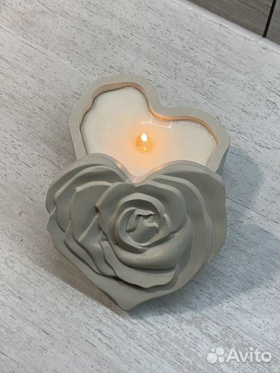 Ароматическая свеча сердце - подарок на 8 марта