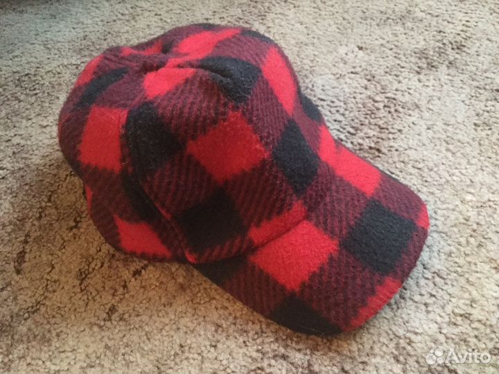 Кепки разные