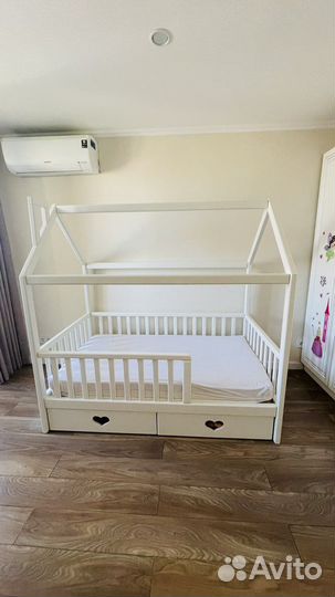 Детская кроватка домик бу