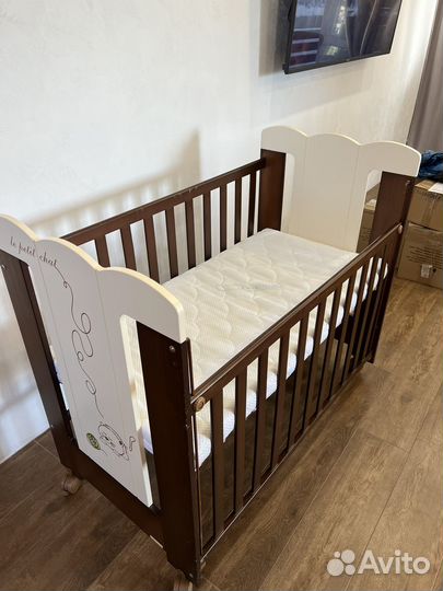 Детская кроватка