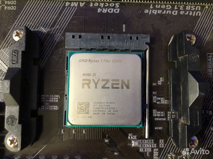Материнская плата с Ryzen 3 Pro, 8Gb DDR4