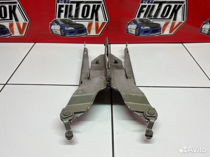 Петли капота Volvo Xc90 C59 B5254T2 2004