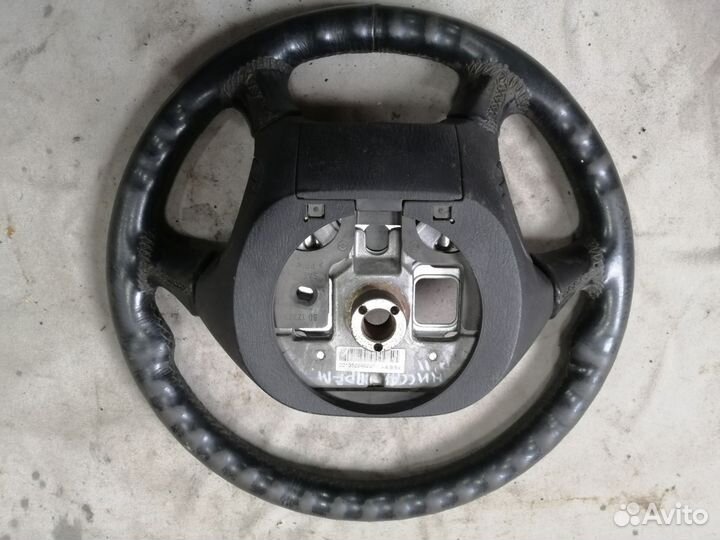 Рулевое колесо под AIR BAG Nissan Primera P11 2000