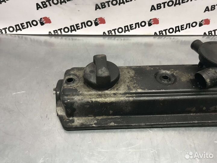 Клапанная крышка Volkswagen Passat (B3) 1991 г.в