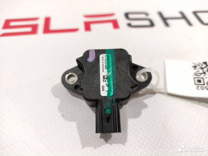 Датчик удара (давления воздуха) Tesla Model S 2015