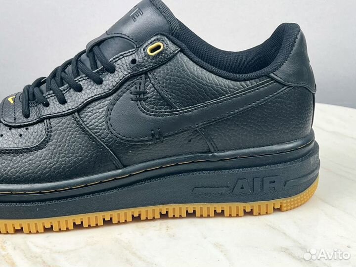 Кроссовки Nike Air Force 1 Luxe Black