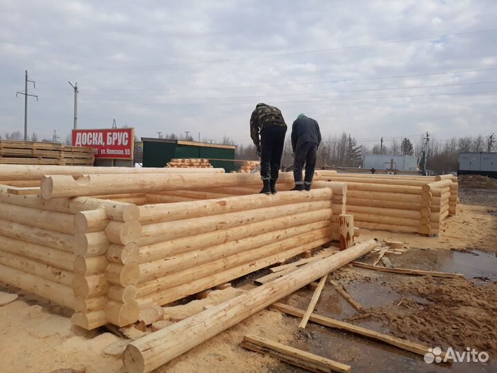 Сруб бани Сруб дома из зимнего леса