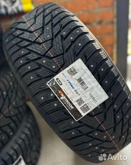 Hankook Winter i'Pike X W429A 225/70 R16 107T