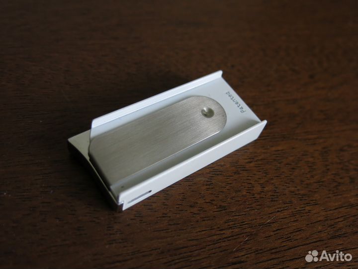 Зажигалка с креплением на пачку