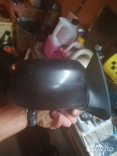 Зеркало заднего вида