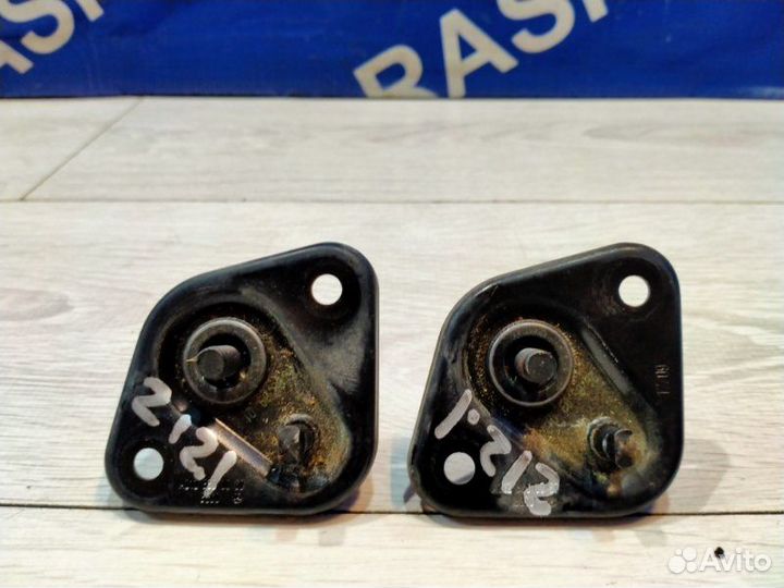 Петля капота Mercedes-Benz 212.054 E 300 212