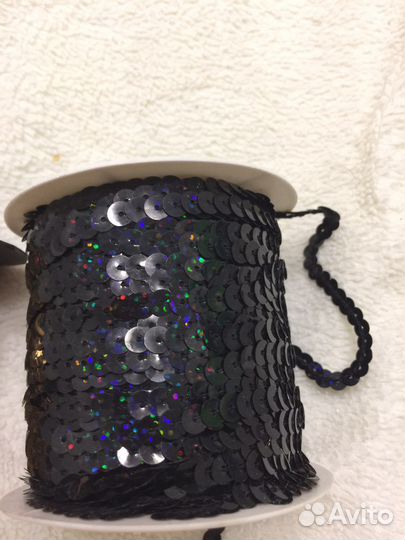 Паетка в тесме