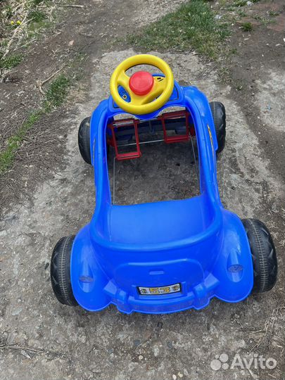 Педальная машинка детская
