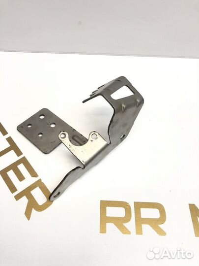 Кронштейн датчика высоты задний левый Range Rover