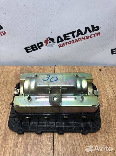 Подушка безопасности в торпедо Geely MK