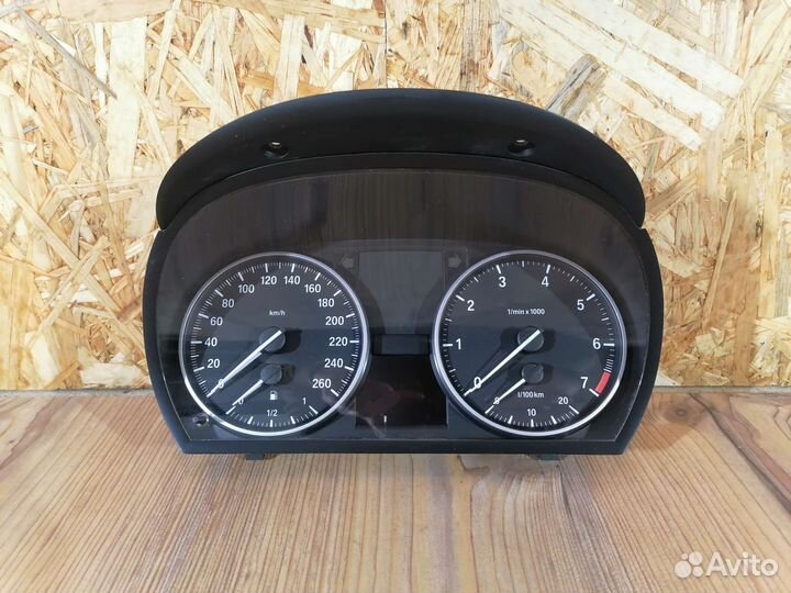BMW X1 E84 Щиток панель приборов