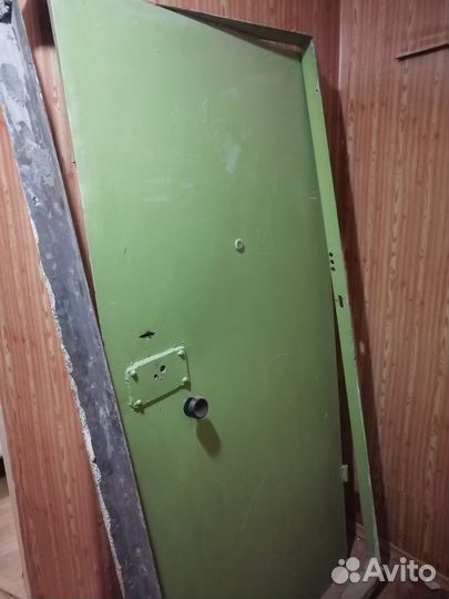 Металлическая дверь бу 92202