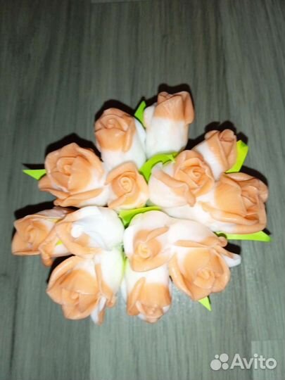 Букет из роз в кружке