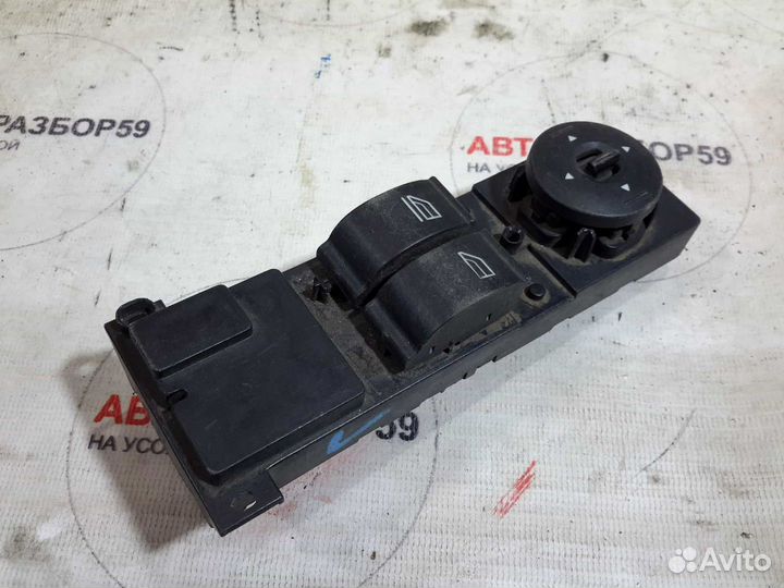 Блок стеклоподъемников Ford Focus 2