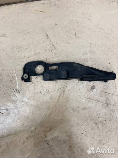 Накладка петли капота правая Renault Kangoo