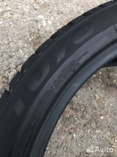 Toyo Observe G3-Ice 275/40 R22