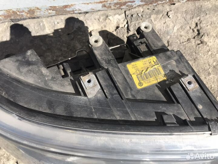 Фара правая WV Multivan