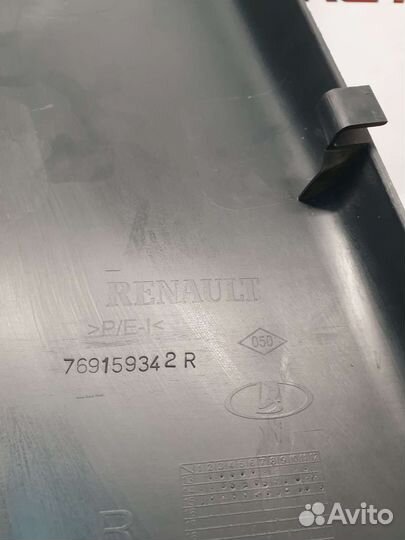 Обшивка стойки средняя правая Renault Sandero 2