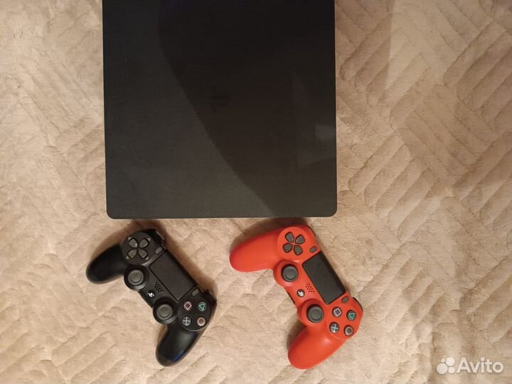 Sony PS4 2 джойстика+3 диска