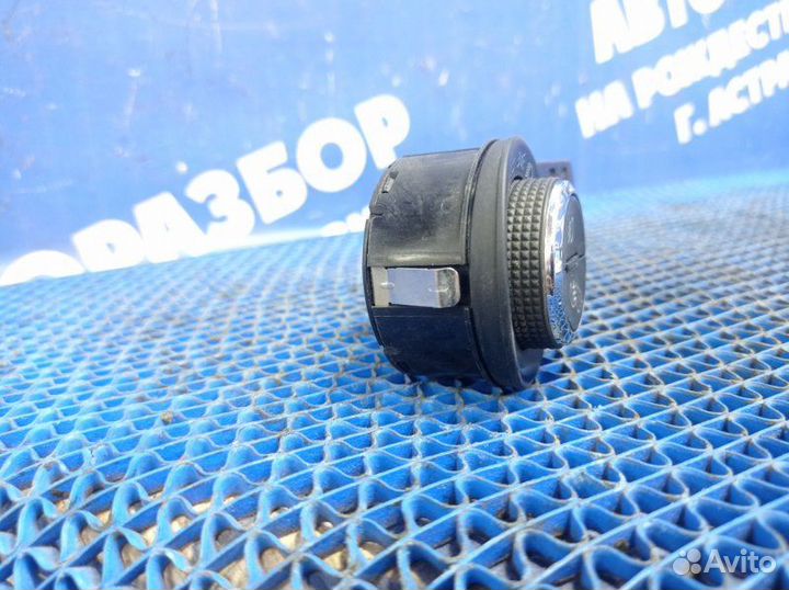 Блок управления светом Chevrolet Cruze седан F16D3