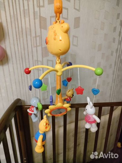 Мобиль на кроватку детский жирафики