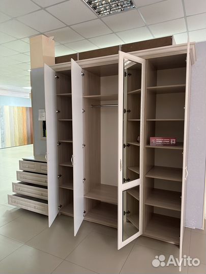 Корпусная мебель на заказ (Шкаф/Комод/Зеркало)