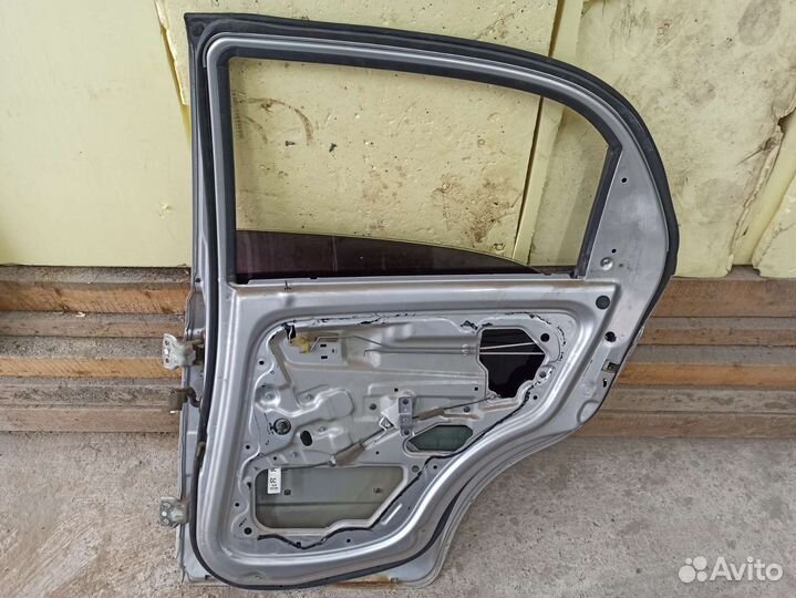 Дверь задняя правая Шевроле спарк м200