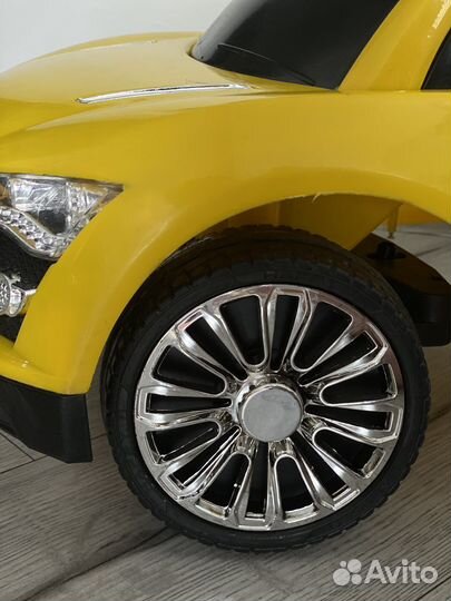 Детская машинка толокар каталка