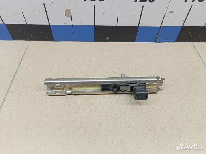 Механизм регулировки ремня безопасности Sandero 20