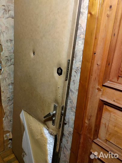 Дверь входная металлическая