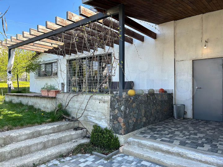 Дом 191 м² на участке 6 сот.