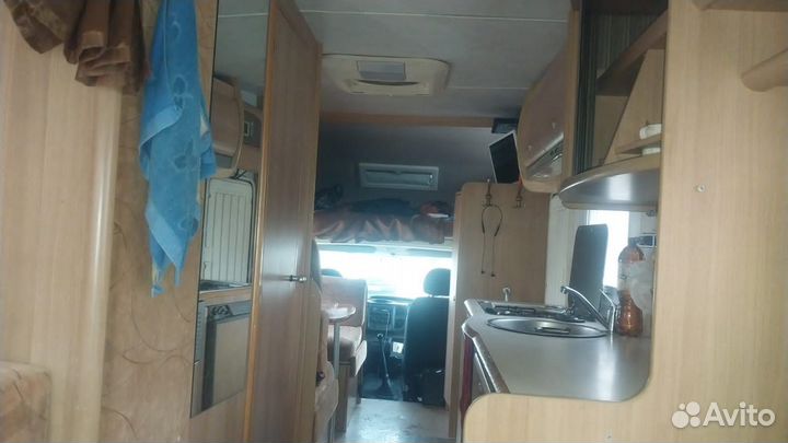 Альковный Ford Transit, 2005