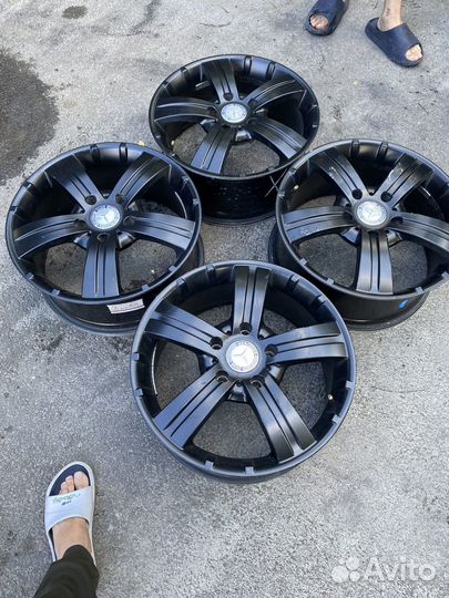 Диски на mercedes r18