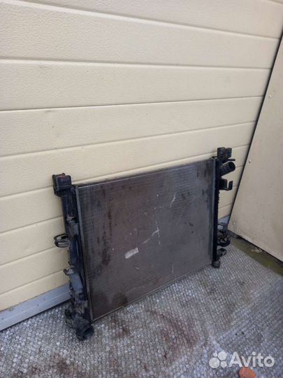 Рено Логан 2 2015 г радиатор охлаждения